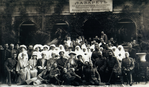 Царская-семья-и-сотрудники-Лазарета-Е.И.В.png Царская-семья-и-сотрудники-Лазарета-Е.И.В.png